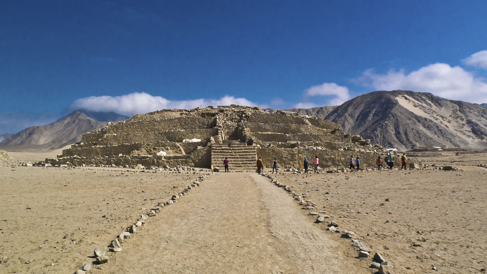 Foto 1 de Tour to the Sacred City of Caral
